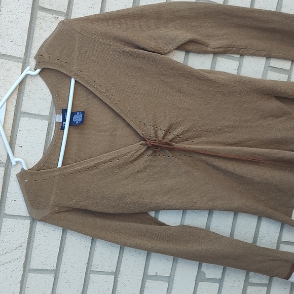 TAN Top - Picture 6 of 11